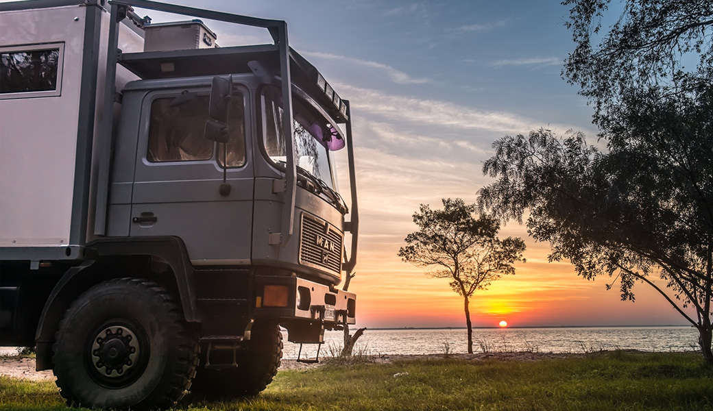 Stepsover World Tour Super B Testimonial for 4x4 MAN truck